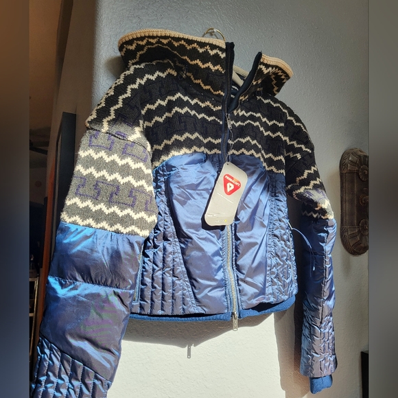 FREE PEOPLE Just Lodgin' Sweater Puffer - SMALL - Picture 10 of 11